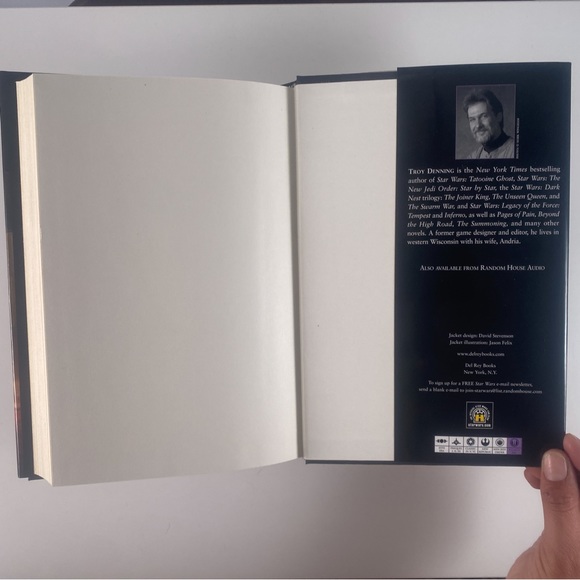 2/$50 - Star Wars - Legacy of the Force - Invincible by Troy Denning - Picture 14 of 14